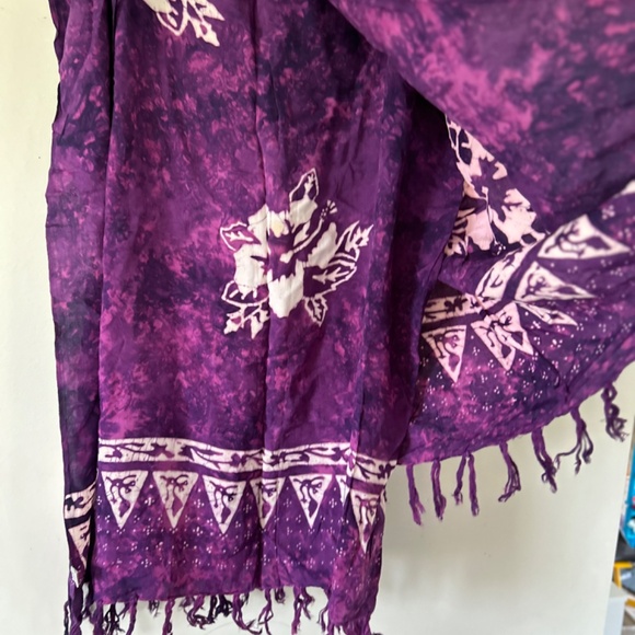 💓Beautiful Floral Tasseled Wrap Around Sarong OR Wall Covering - Picture 6 of 9